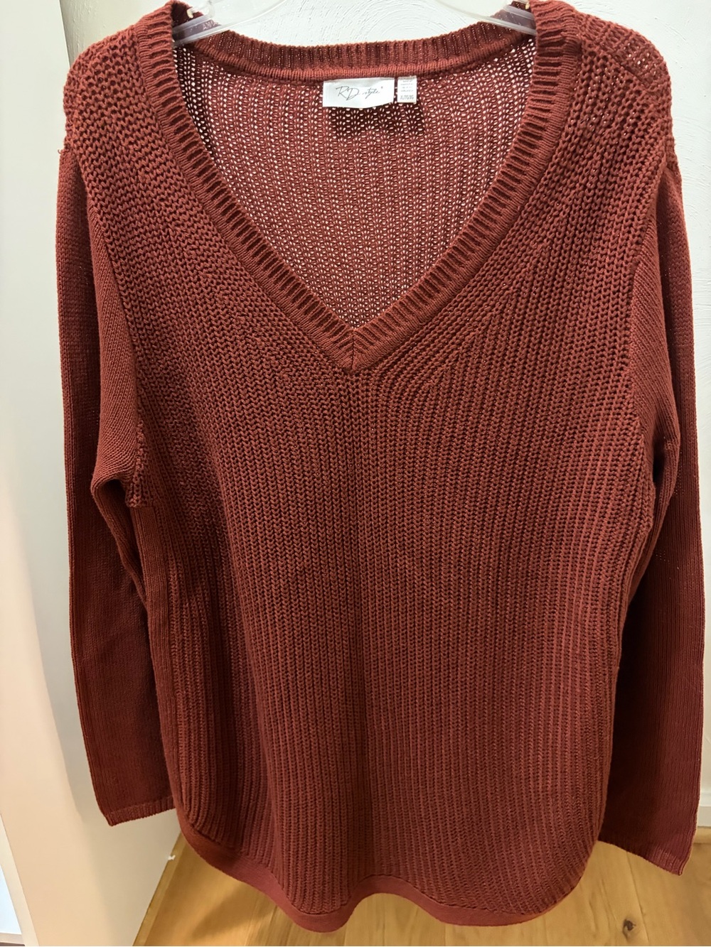 RD Style Women's V-Neck Sweater in Burnt Orange